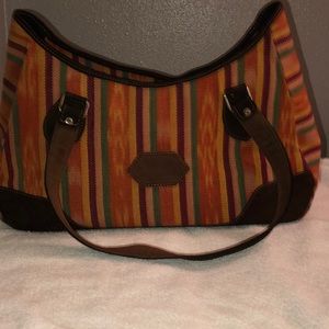 Colorful persue. Very nice side